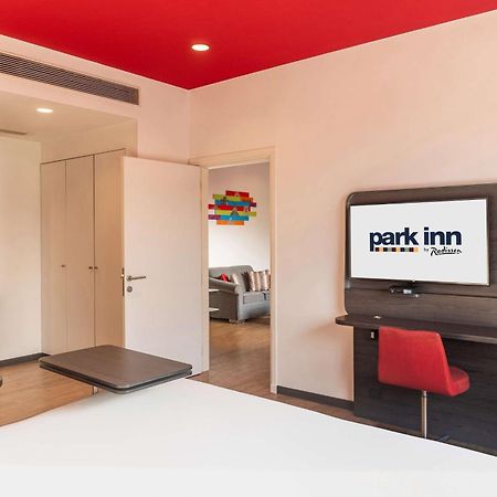 Park Inn By Radisson,South Delhi Nueva Delhi Exterior foto Park Inn Munich Airport