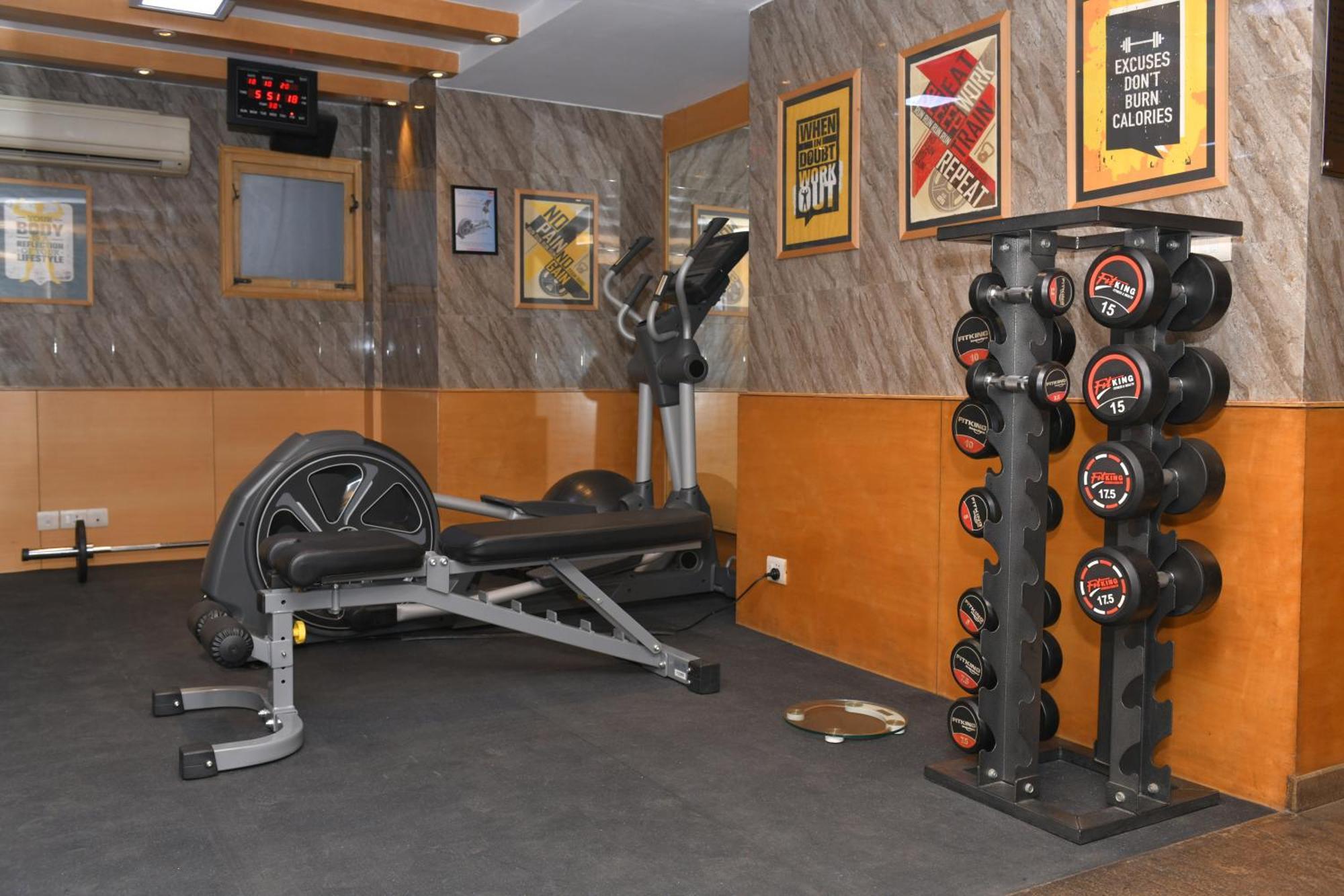 Park Inn By Radisson,South Delhi Nueva Delhi Exterior foto A typical gym