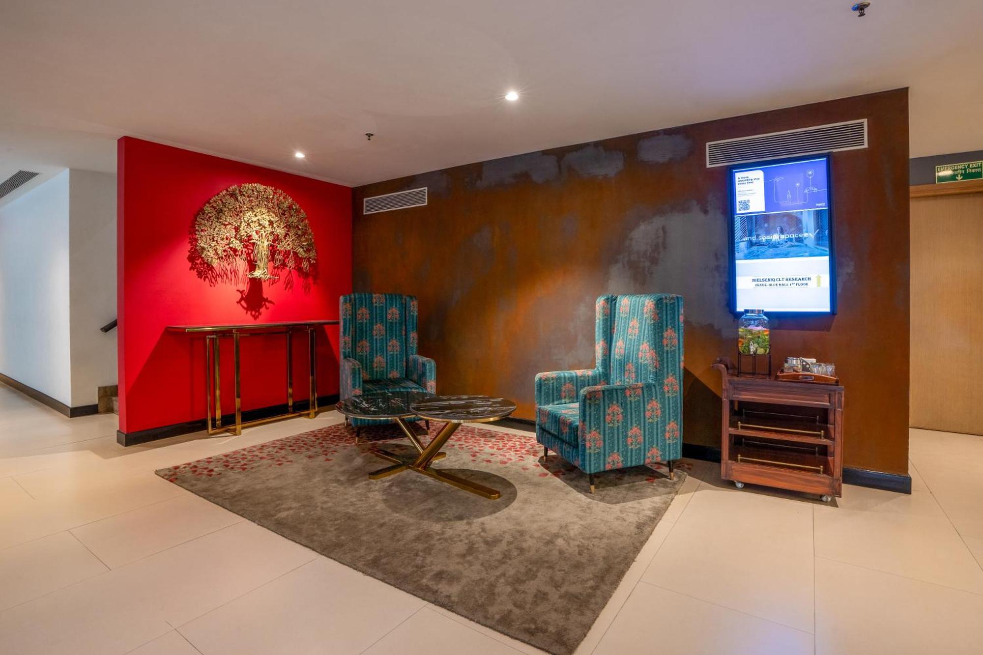 Park Inn By Radisson,South Delhi Nueva Delhi Exterior foto The lobby of the hotel