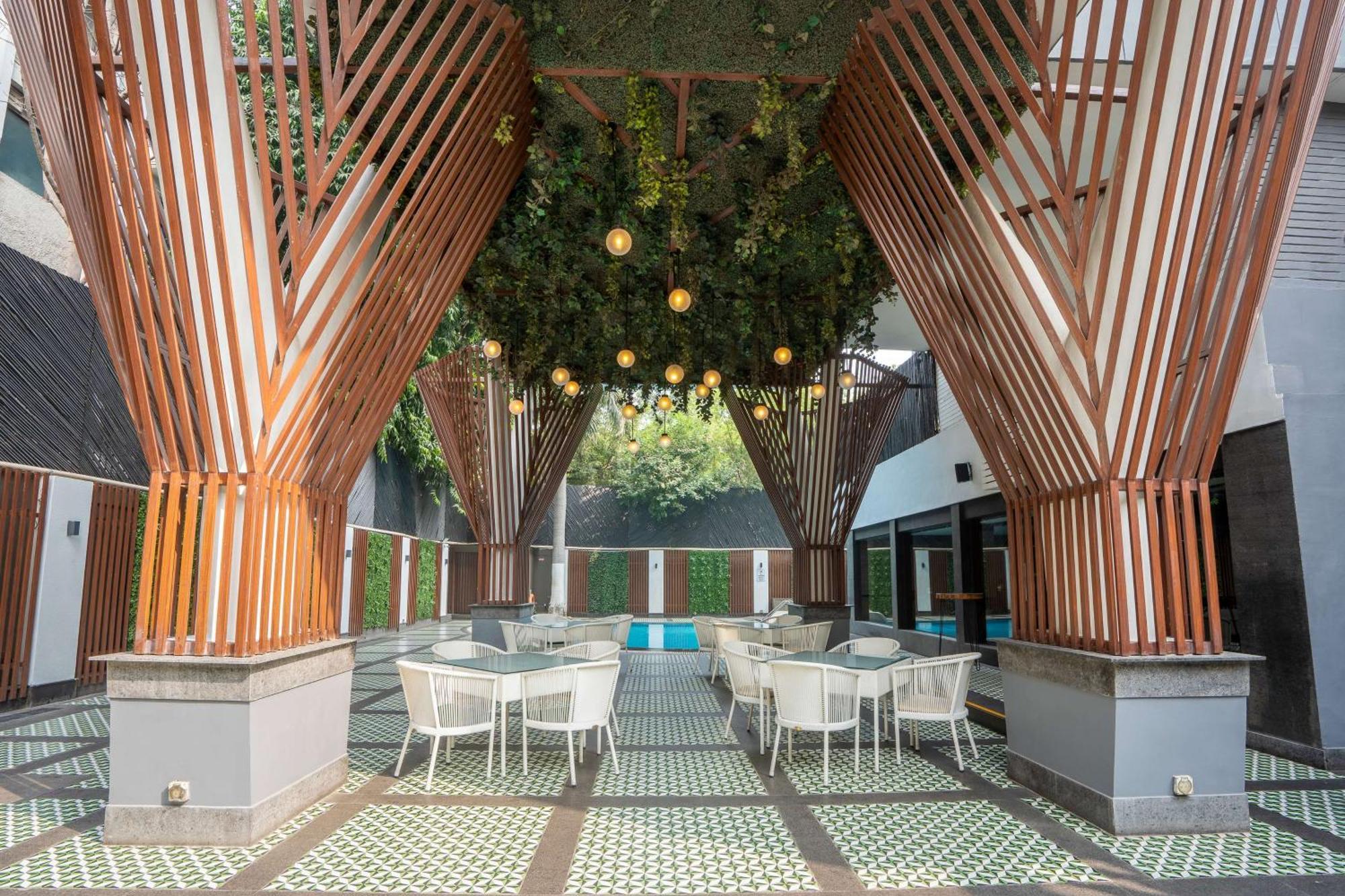 Park Inn By Radisson,South Delhi Nueva Delhi Exterior foto The interior of the hotel