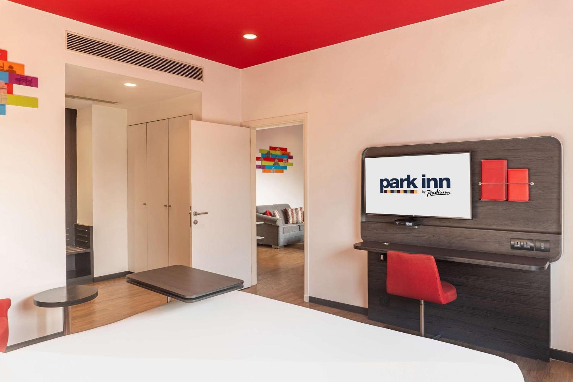 Park Inn By Radisson,South Delhi Nueva Delhi Exterior foto Park Inn Munich Airport