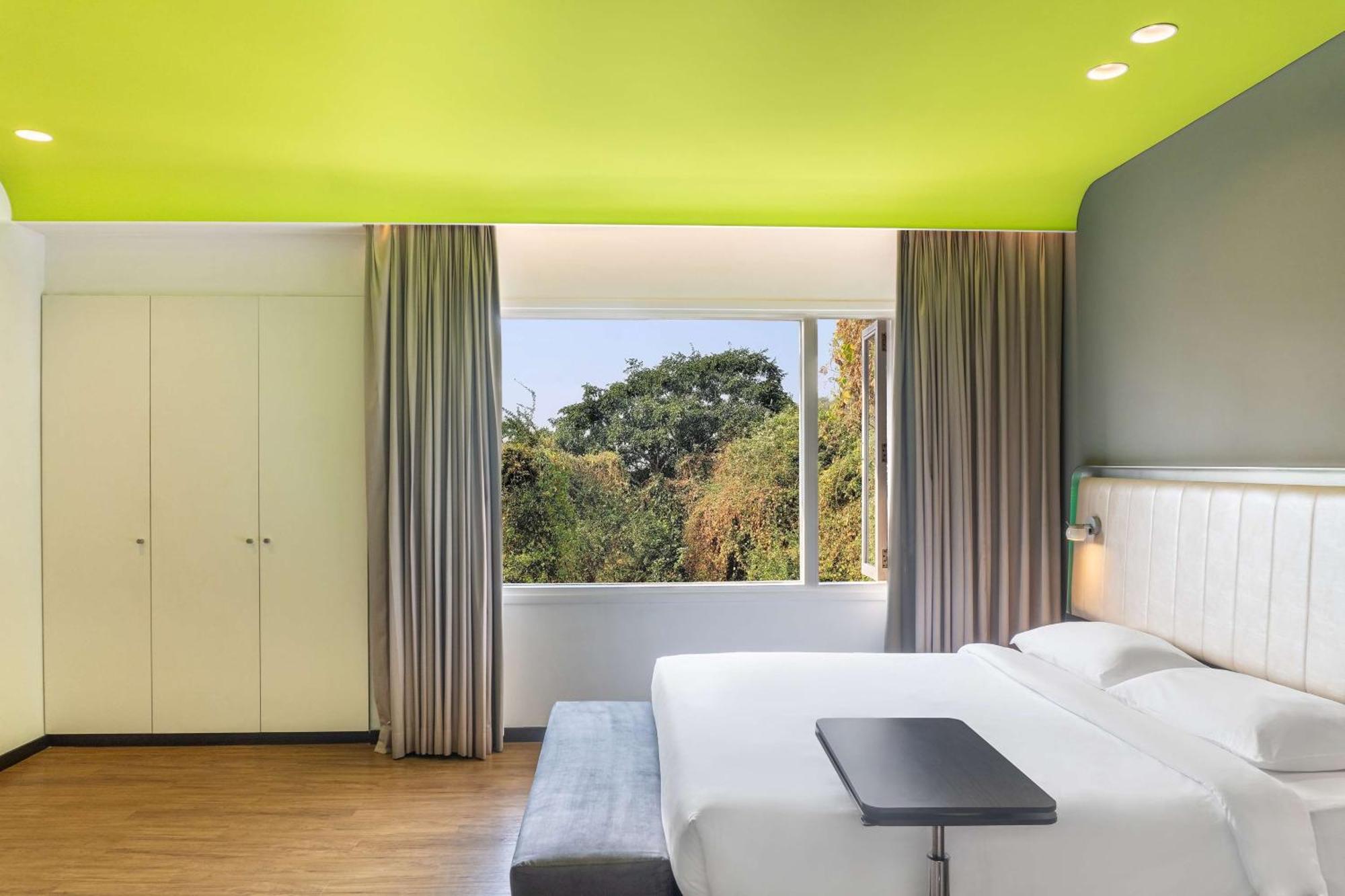 Park Inn By Radisson,South Delhi Nueva Delhi Exterior foto A room at the hotel
